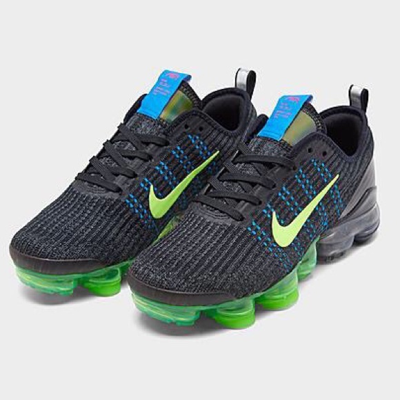 NEW Nike Air VaporMax Flyknit 3 Women's - Picture 2 of 4